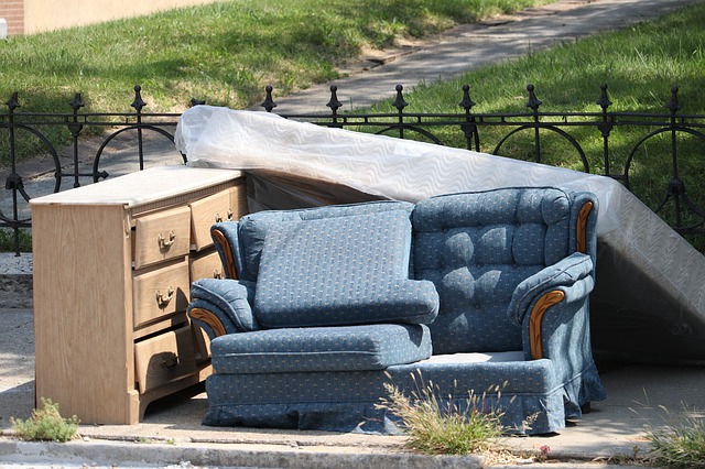 How To Sell Donate Or Dispose Unwanted Furniture In Nyc Oz Moving